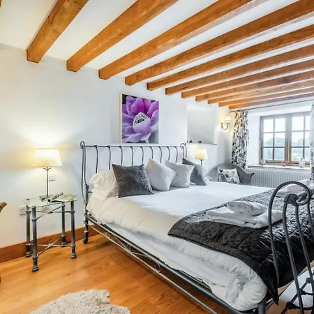 3 Bed In Outgate Oc-gl018 霍克斯黑德